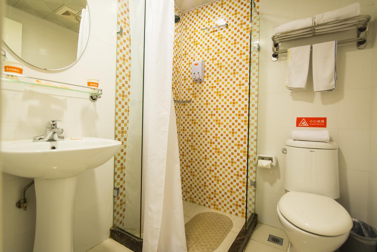 Home Inn Chongqing Nanping Pedestrian Street Branch Екстериор снимка